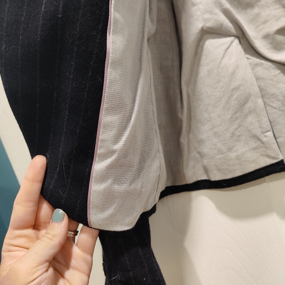 Banana Republic striped womens blazer - size 2 - Picture 6 of 9